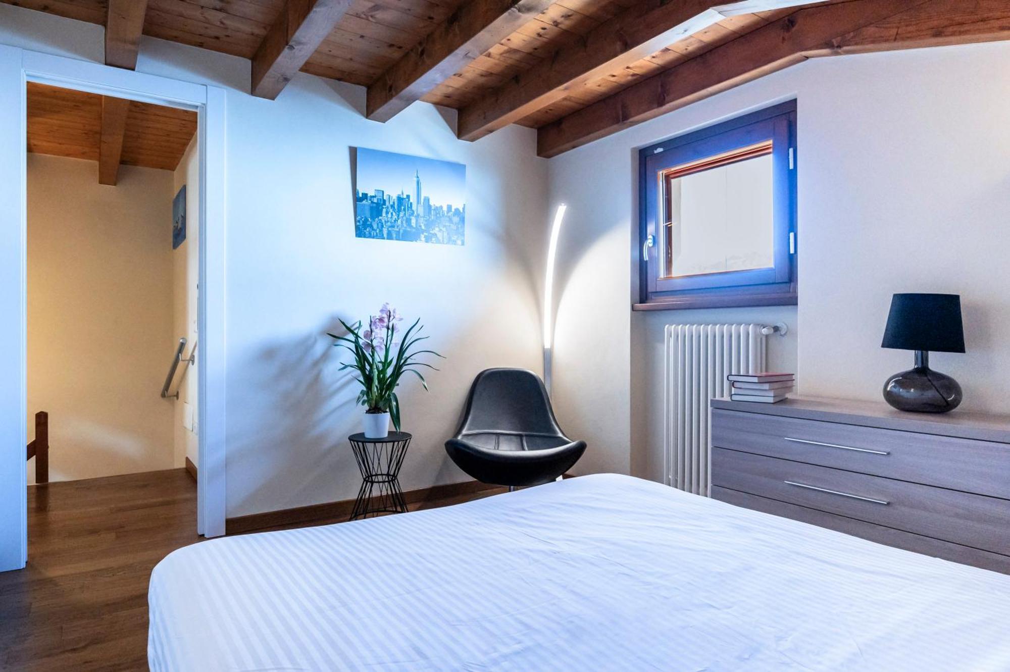 Iseo Lake Villa Con Vista Lago E Piscina Costa Volpino Eksteriør billede